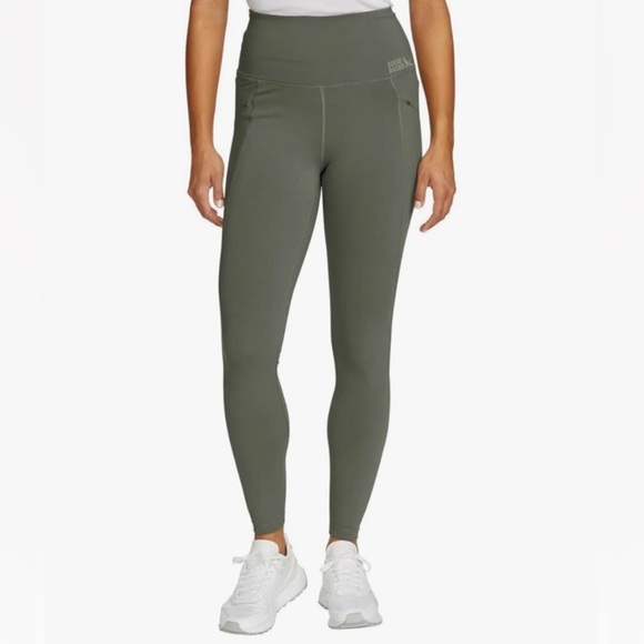Eddie Bauer Pants - New Eddie Bauer Women's Comfort
Stretch Moisture Wicking Trail
Legging Tight L